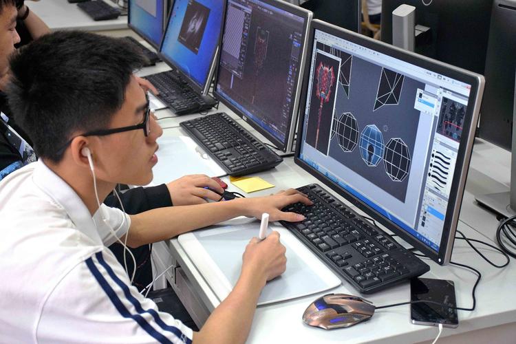 数字娱乐产业的融合与革新 游戏、影视与动漫的跨界协作新纪元